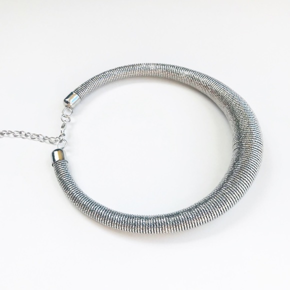 Trendy silver choker necklace - Picture 6 of 8